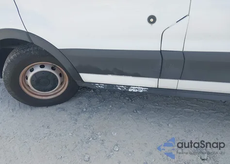 2020 Ford Transit-250 Cargo Van z USA, uszkodzony, nr VIN 1FTBR3X88LKB51544